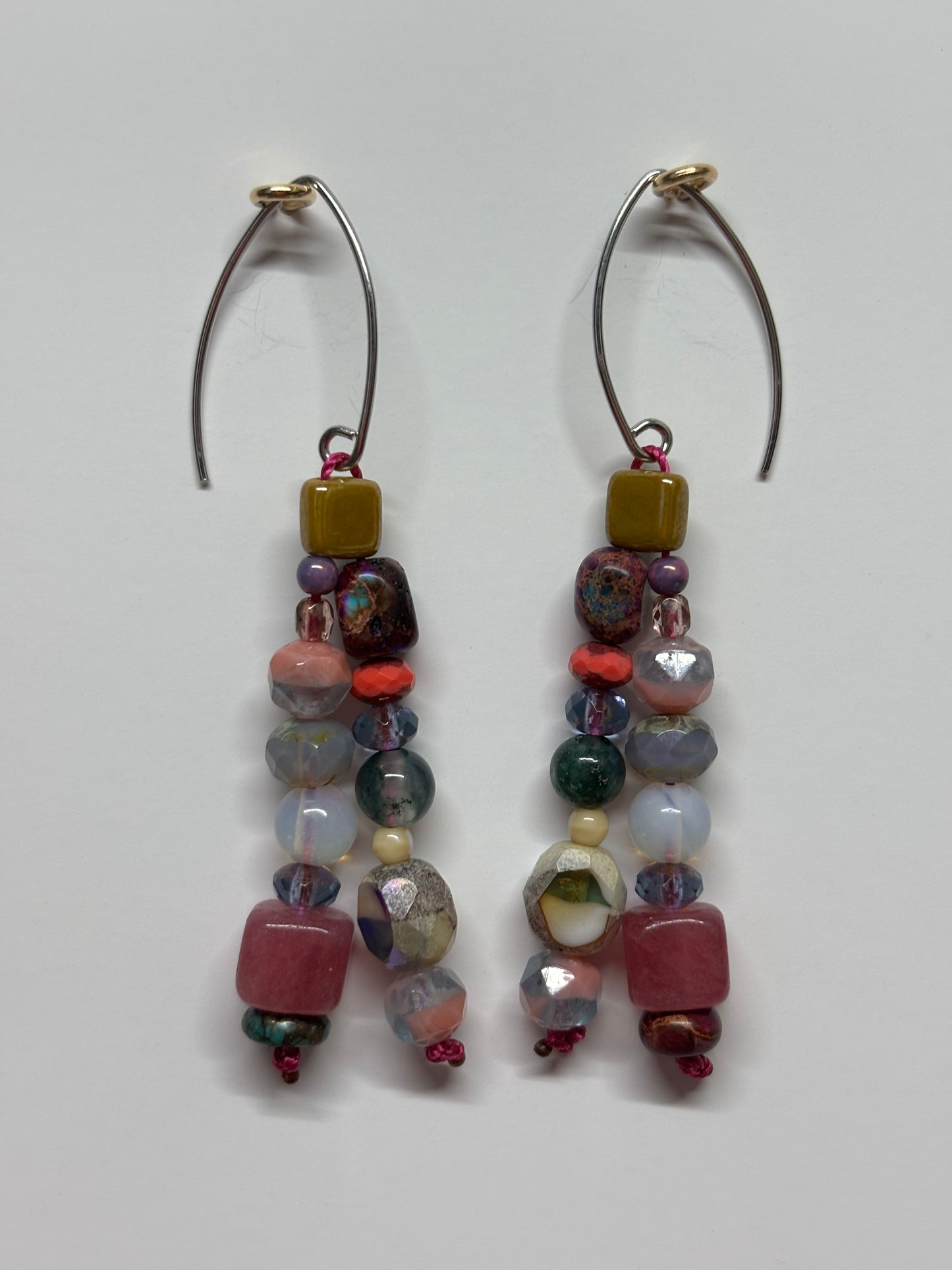 Glass and semiprecious stones bead earrings