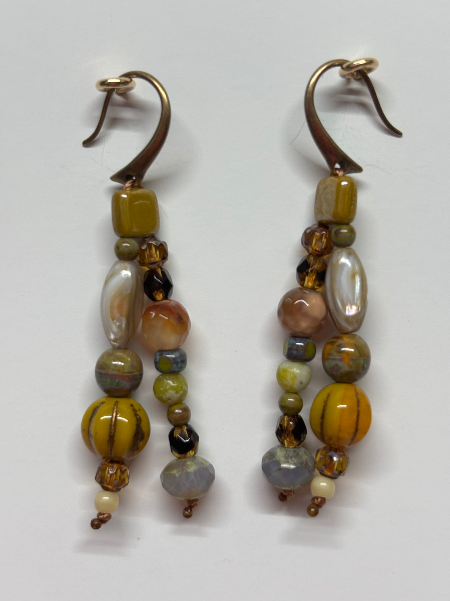 Glass and semiprecious stones bead earrings
