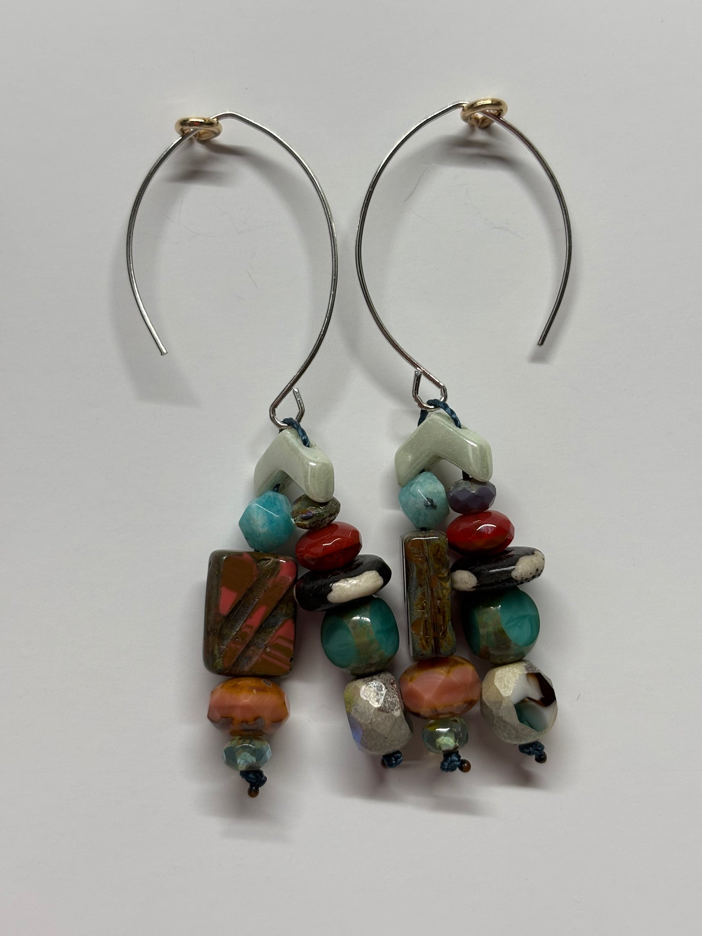 Glass and semiprecious stones bead earrings