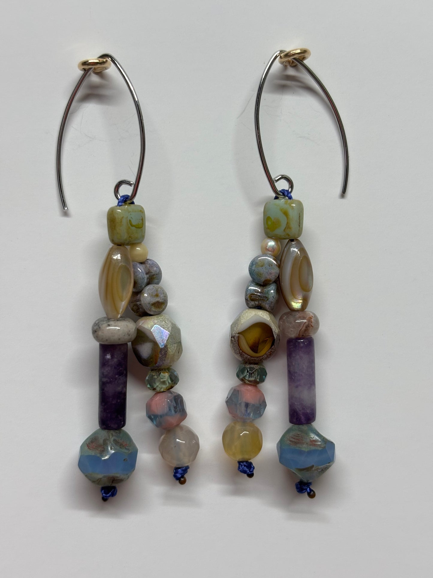 Glass and semiprecious stones bead earrings