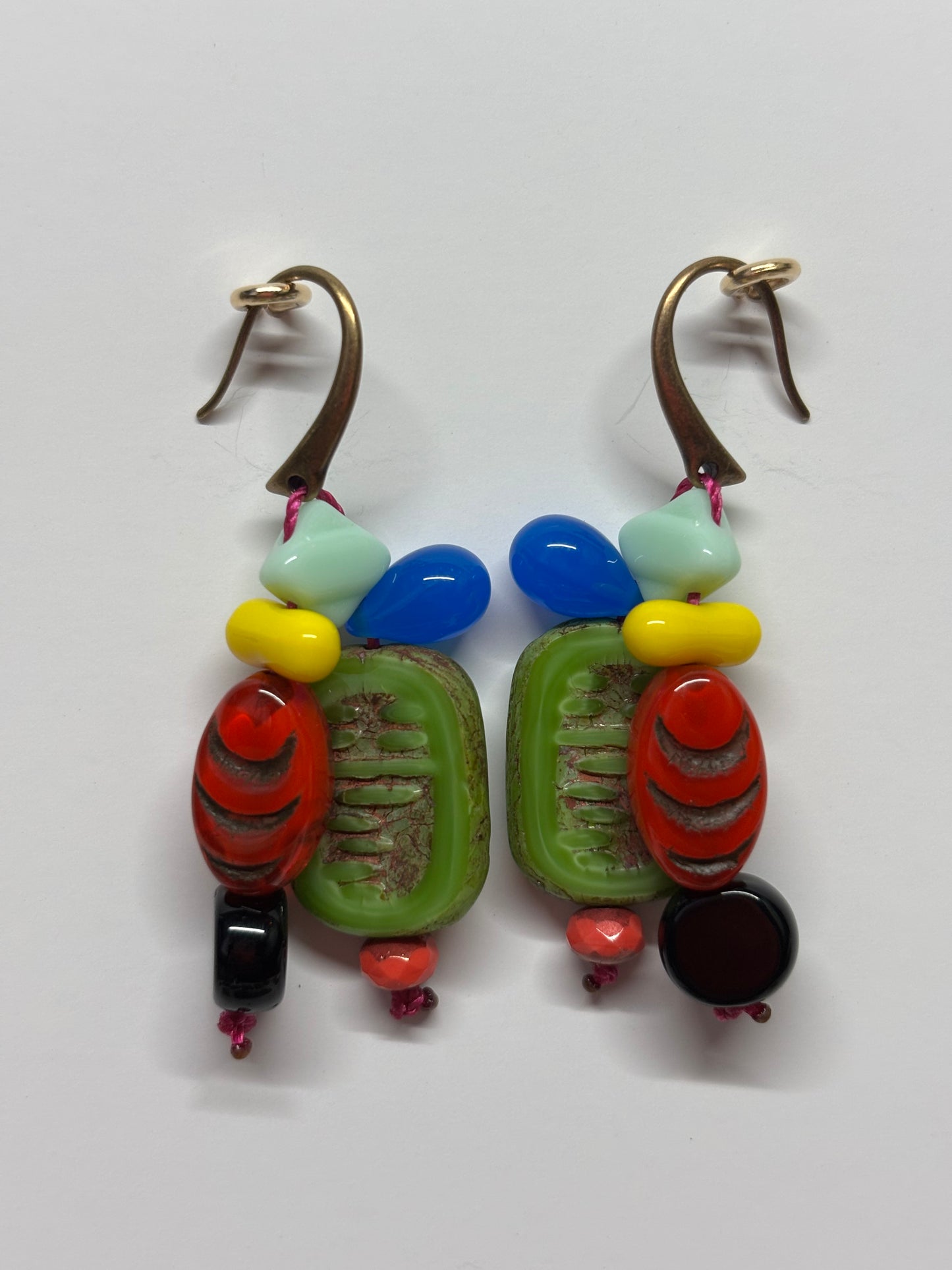 Glass and semiprecious stones bead earrings