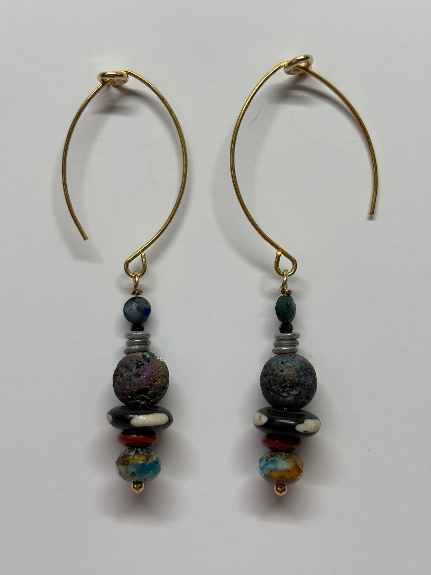 Glass and semiprecious stones bead earrings